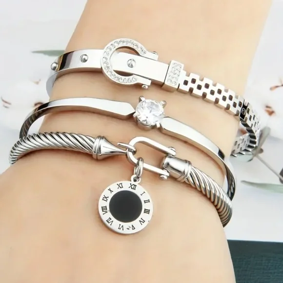 Silver Roman Style Bracelet - Picture 2 of 3